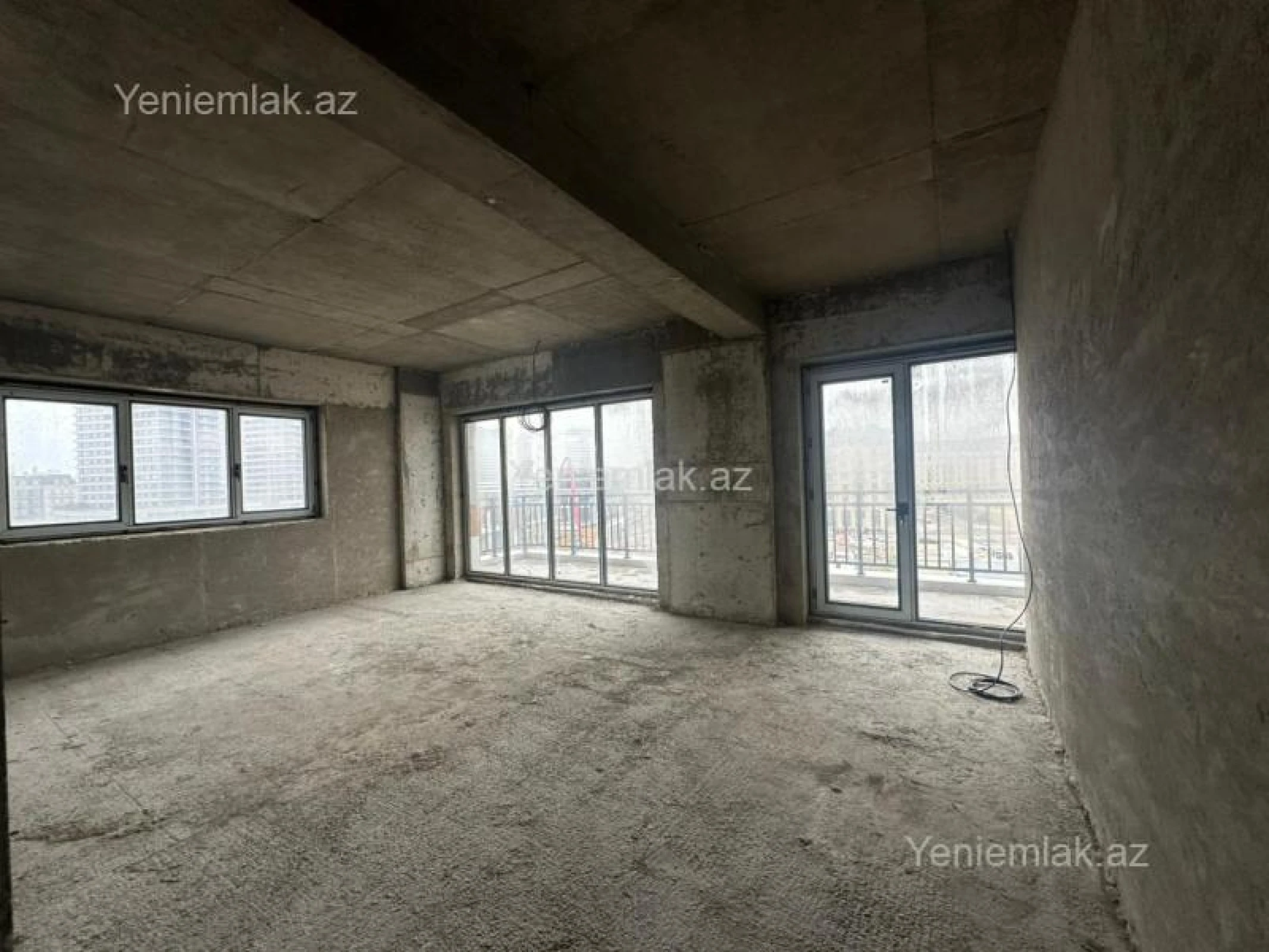 Satılır 3 otaqlı yeni tikili 163 m²