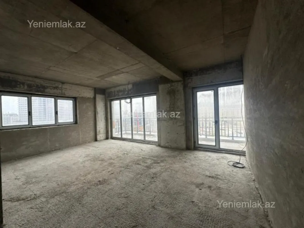 Satılır 3 otaqlı yeni tikili 163 m²