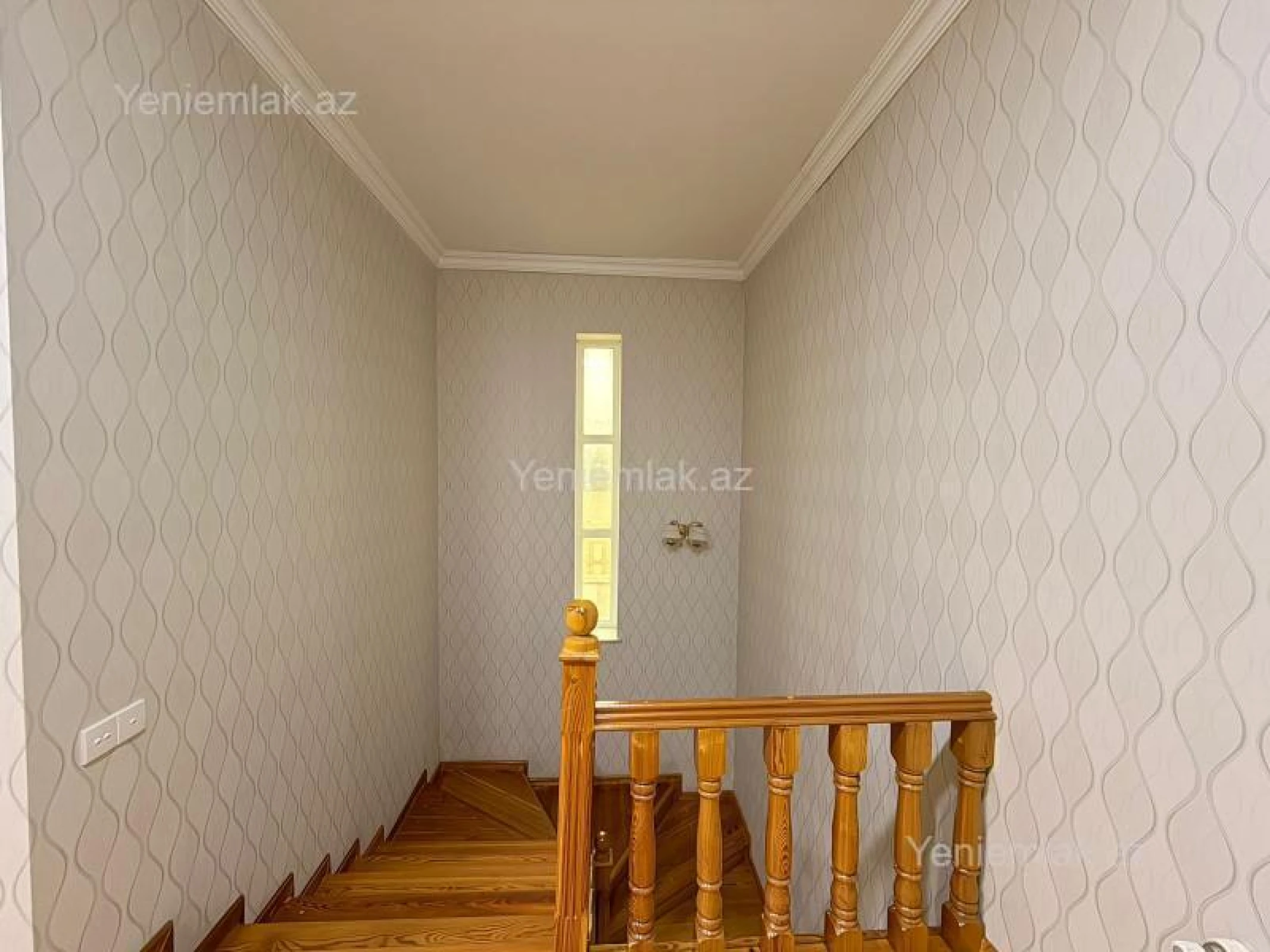Satılır 5 otaqlı həyət evi 341 m²