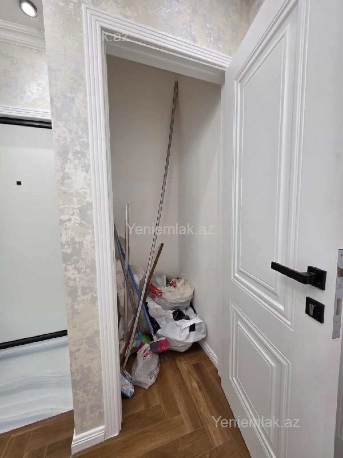 Satılır 3 otaqlı köhnə tikili 80 m²