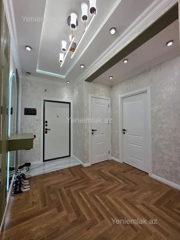 Satılır 3 otaqlı köhnə tikili 80 m²