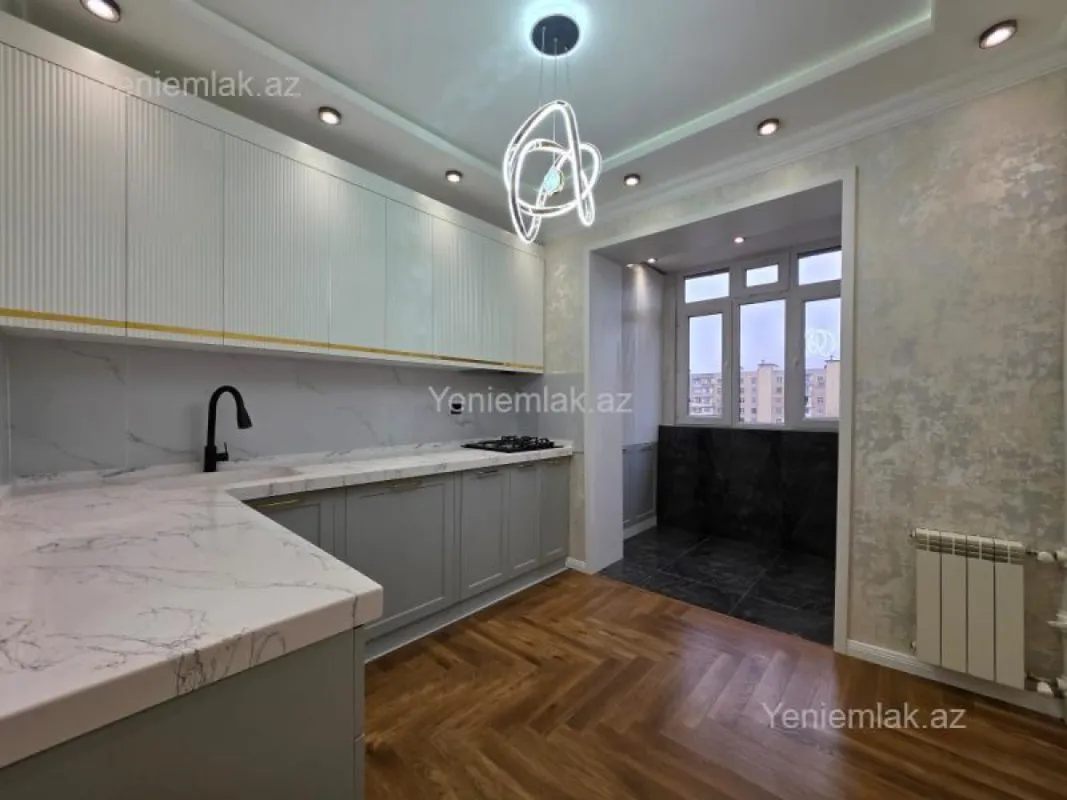 Satılır 3 otaqlı köhnə tikili 80 m²
