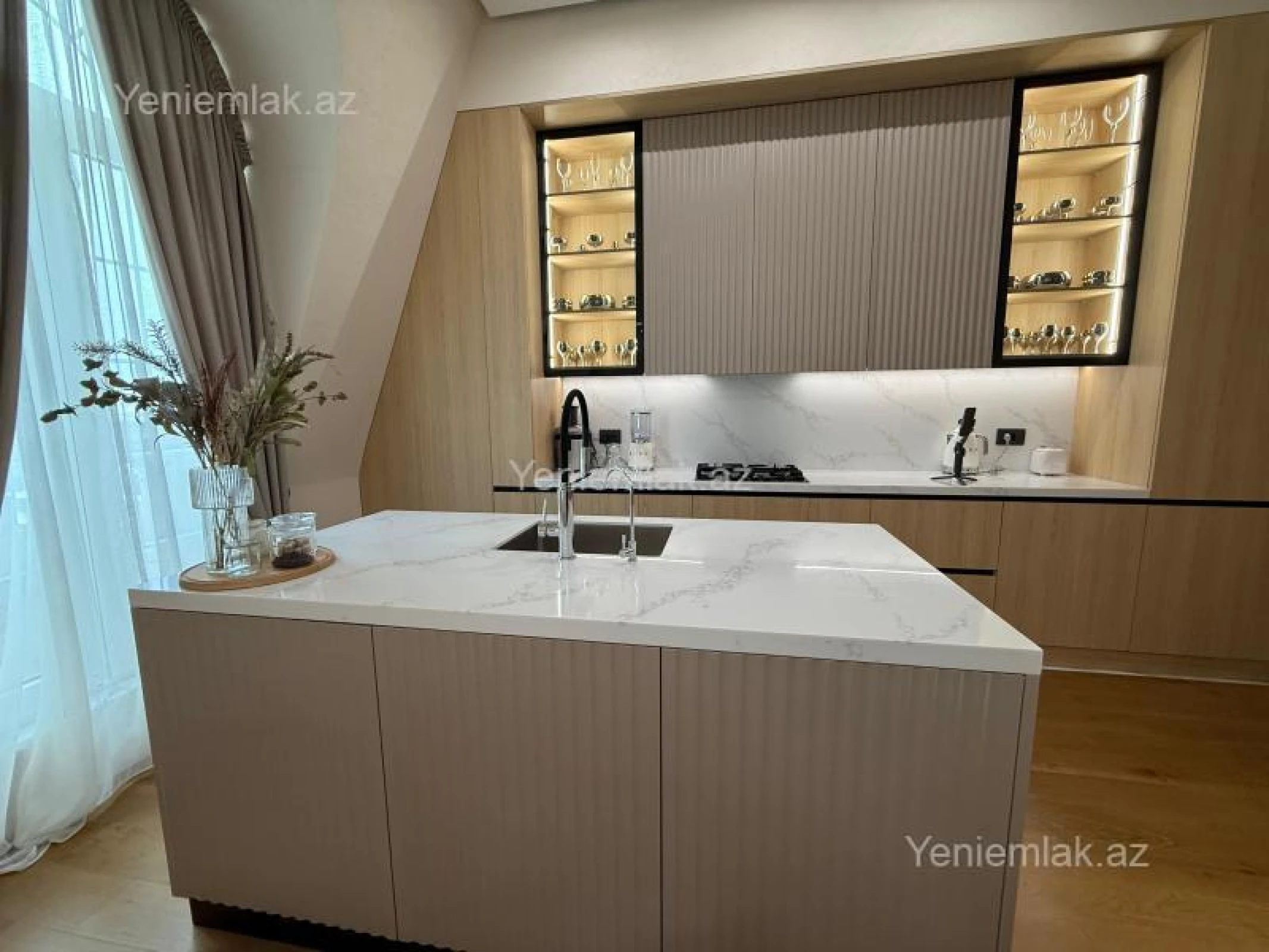 Satılır 2 otaqlı yeni tikili 100 m²