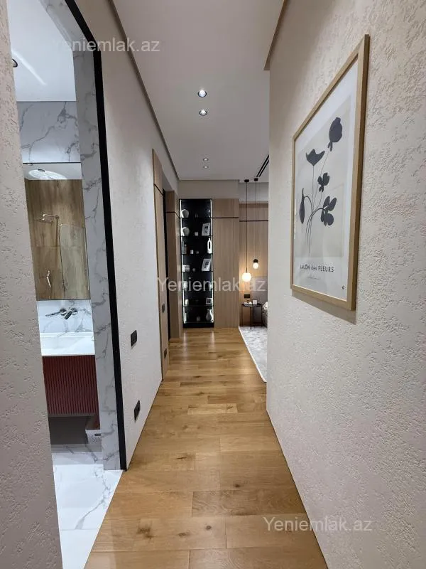 Satılır 2 otaqlı yeni tikili 100 m²