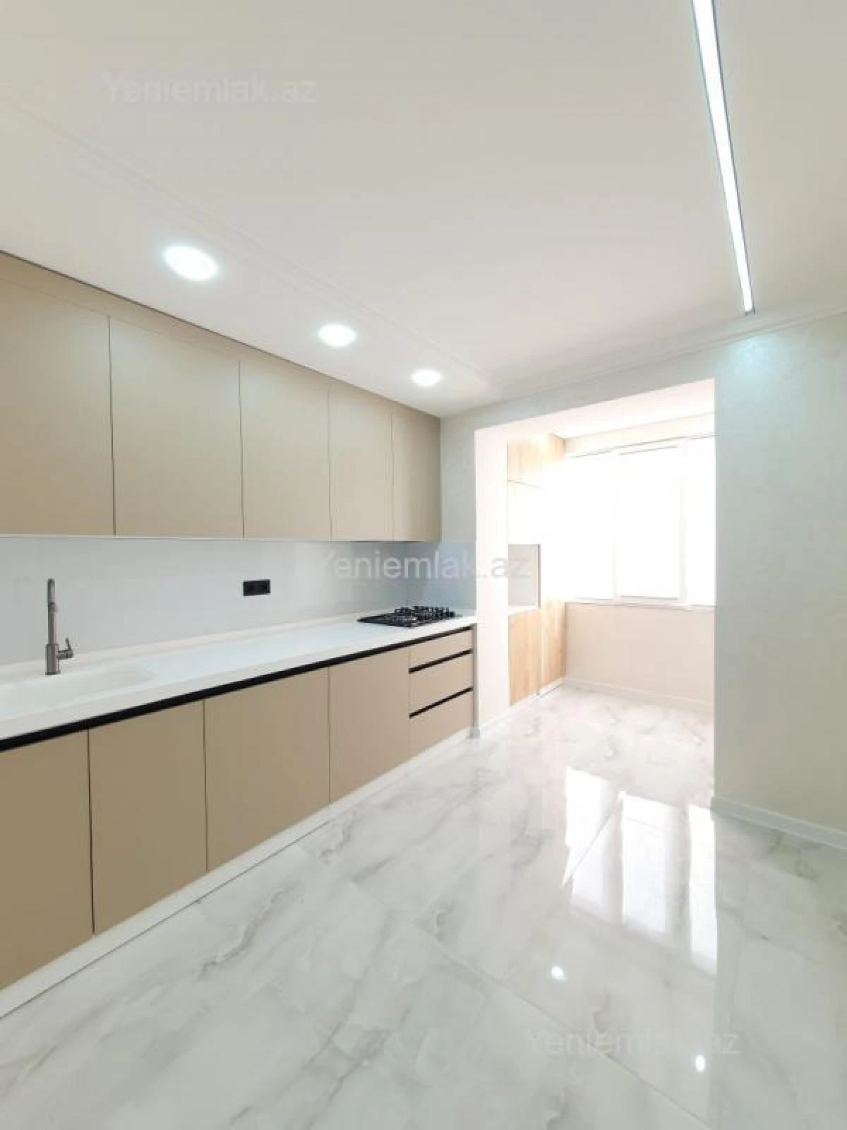 Satılır 3 otaqlı köhnə tikili 79 m²
