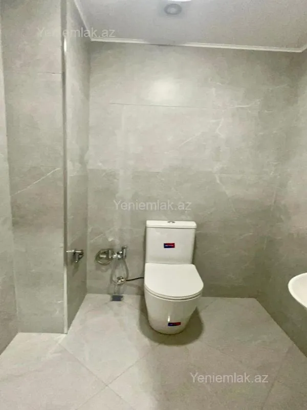 Satılır 2 otaqlı yeni tikili 65 m²