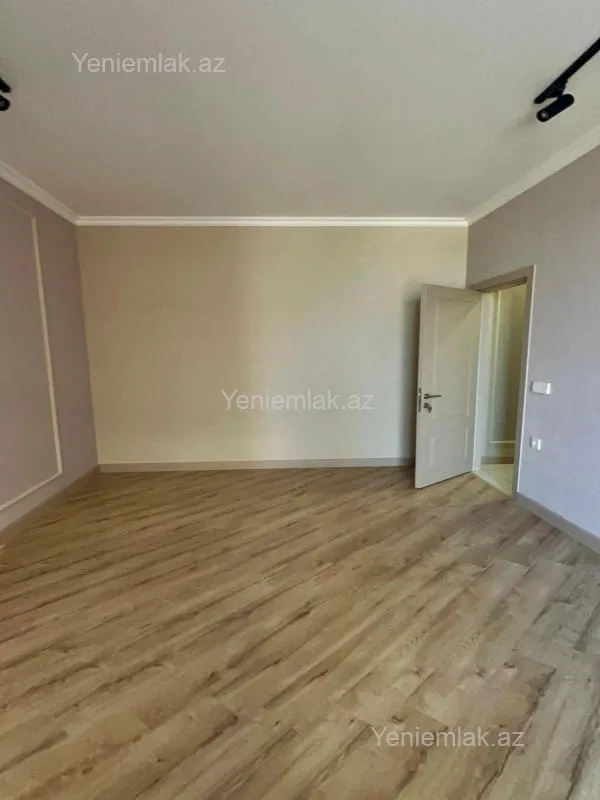 Satılır 2 otaqlı yeni tikili 65 m²