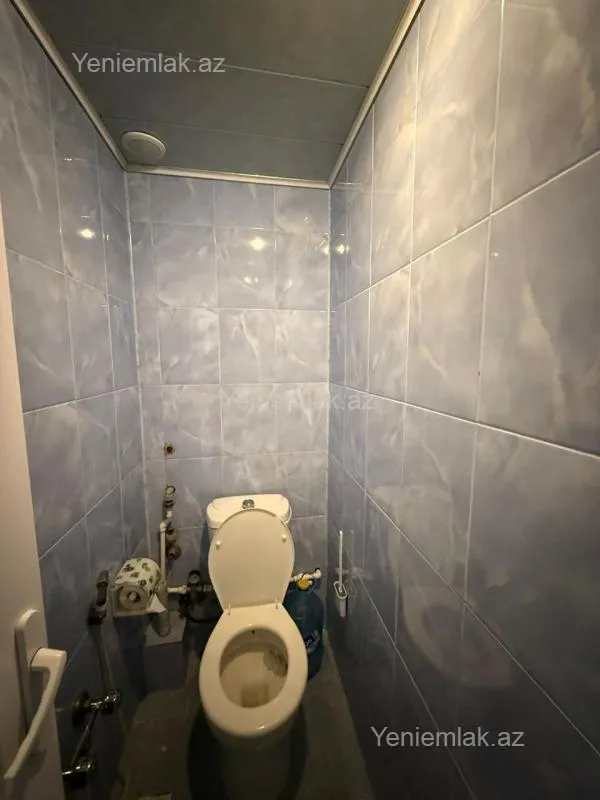 Satılır 4 otaqlı köhnə tikili 80 m²