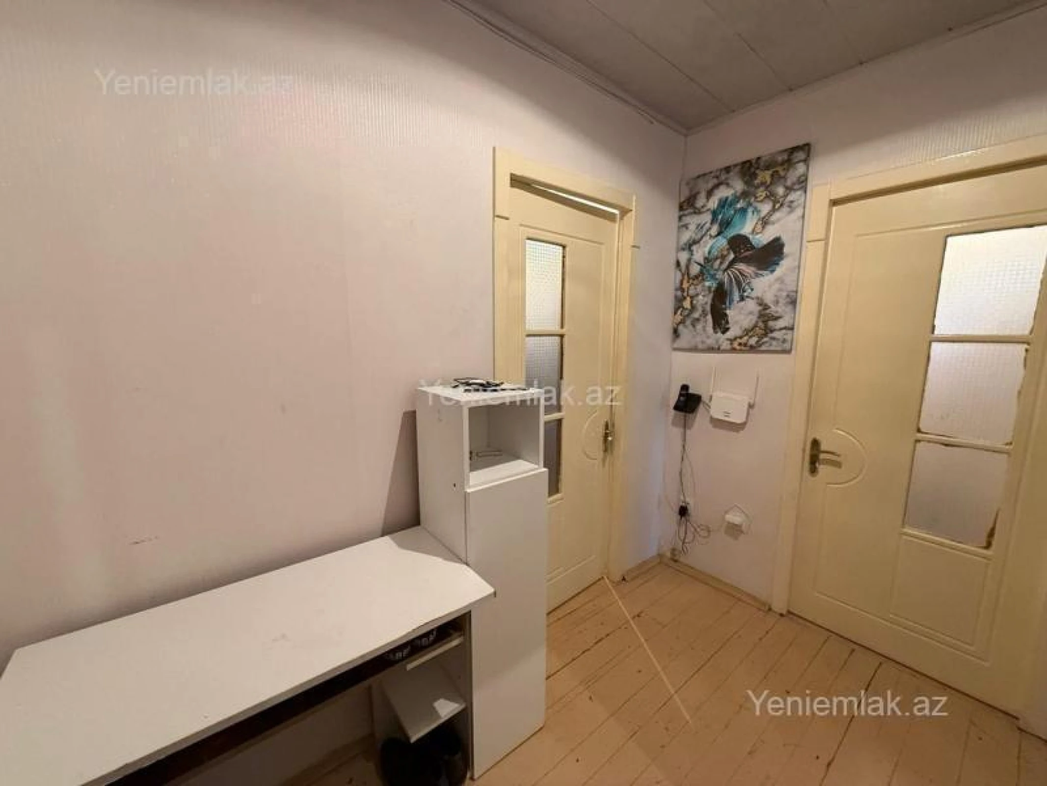 Satılır 4 otaqlı köhnə tikili 80 m²