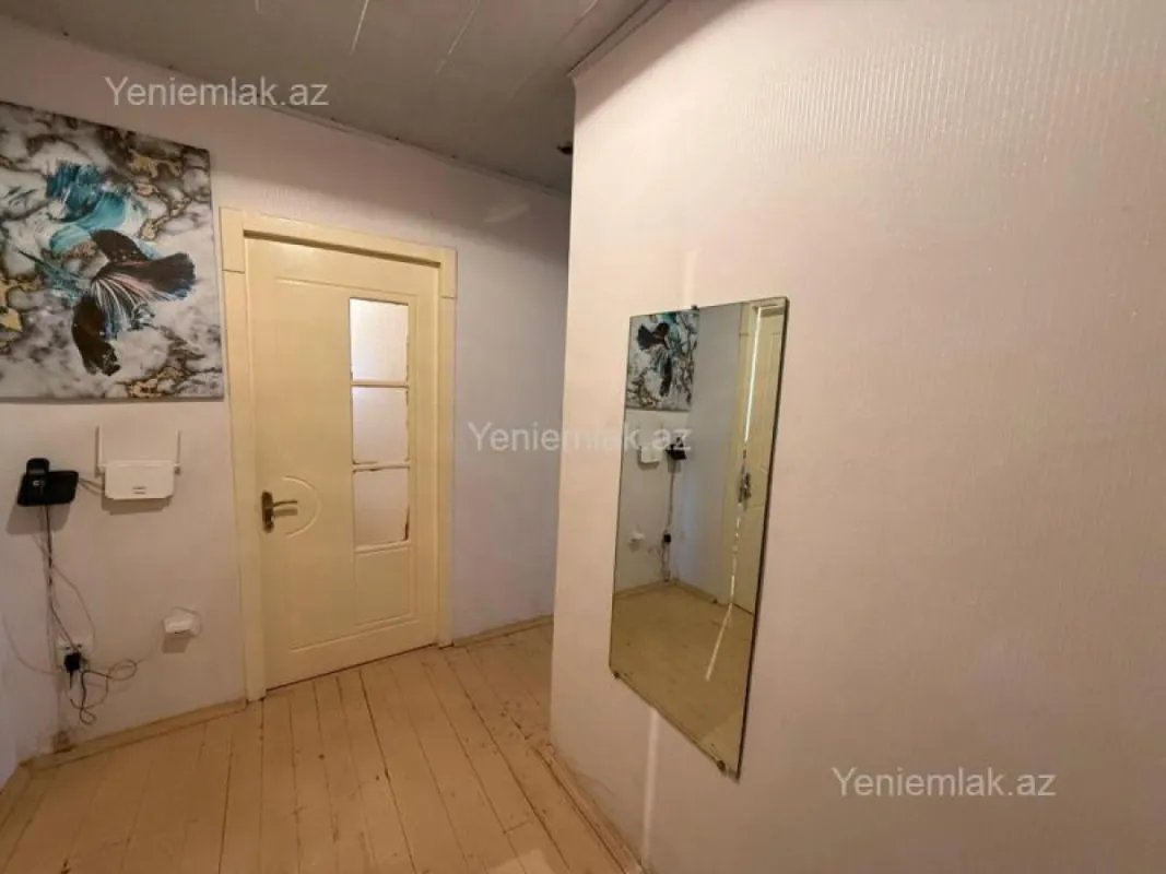 Satılır 4 otaqlı köhnə tikili 80 m²