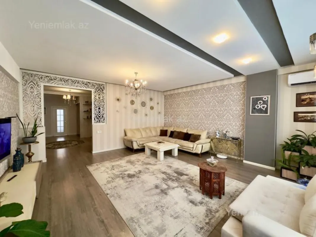 Satılır 3 otaqlı yeni tikili 137 m²