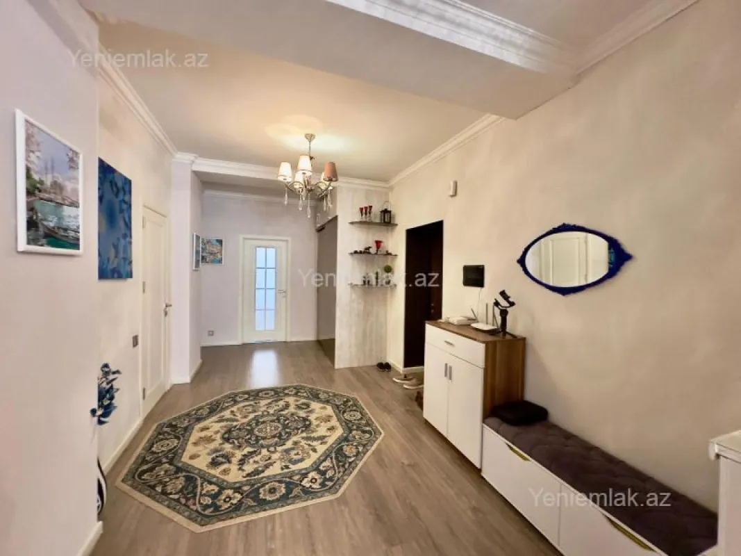 Satılır 3 otaqlı yeni tikili 137 m²