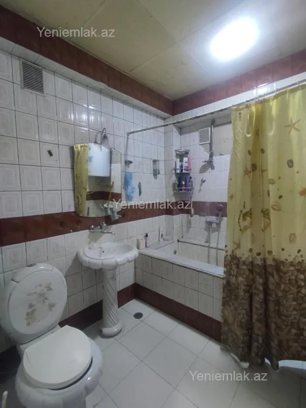 Satılır 3 otaqlı köhnə tikili 80 m²