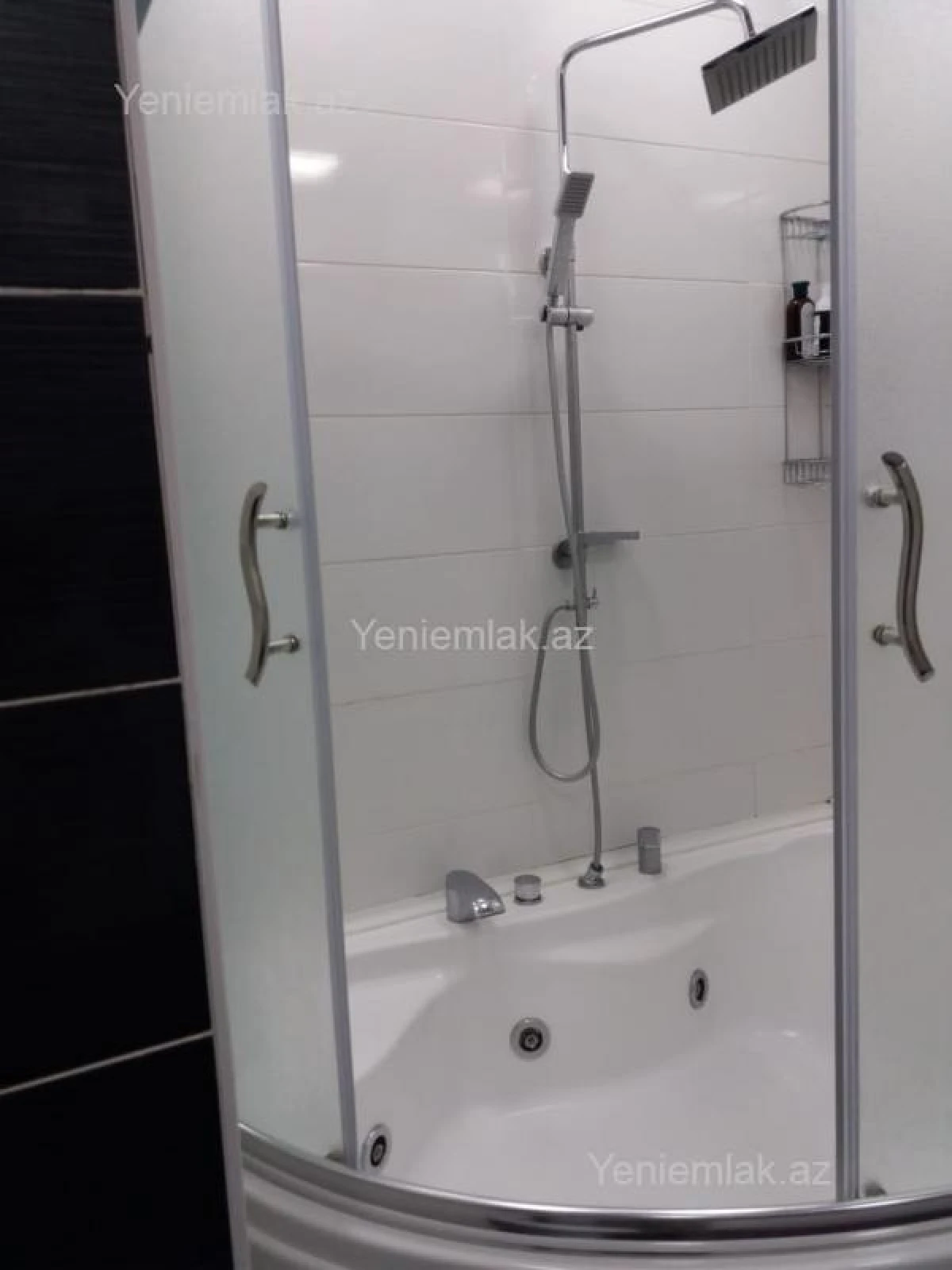 Satılır 3 otaqlı yeni tikili 125 m²