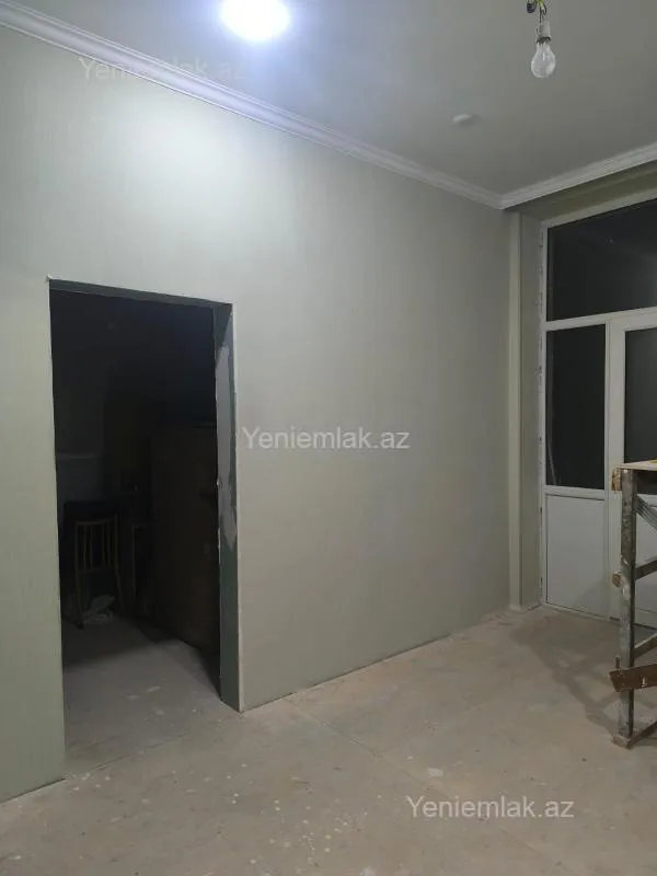 Satılır 3 otaqlı köhnə tikili 85 m²