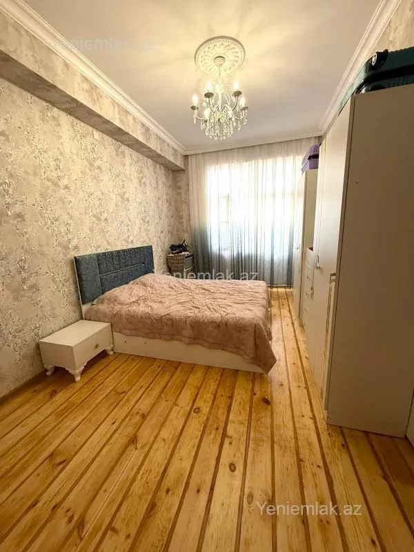 Satılır 3 otaqlı yeni tikili 80 m²