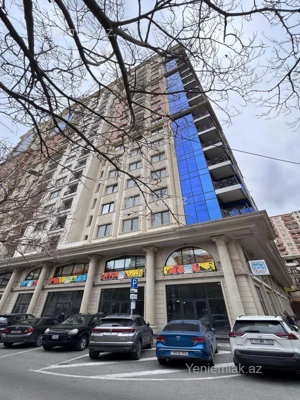 Satılır 3 otaqlı yeni tikili 162 m²