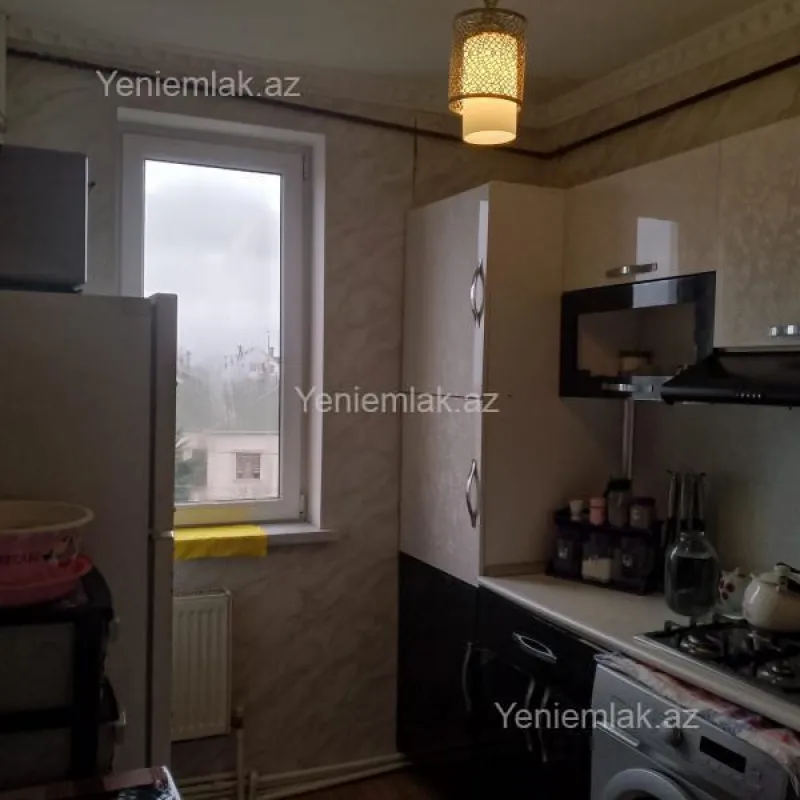 Satılır 2 otaqlı köhnə tikili 57 m²