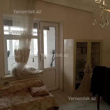 Satılır 2 otaqlı köhnə tikili 57 m²