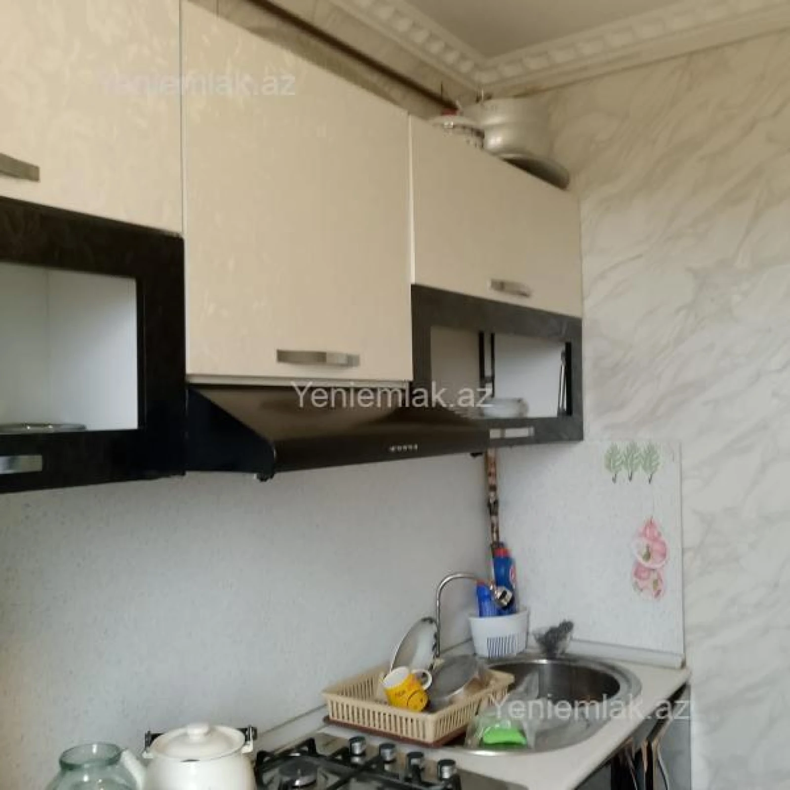 Satılır 2 otaqlı köhnə tikili 57 m²