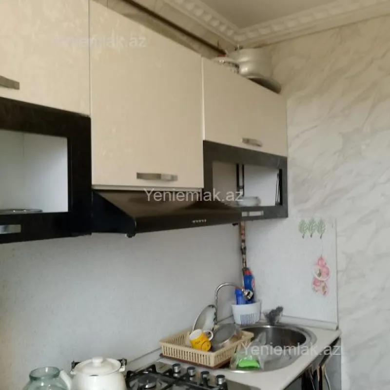 Satılır 2 otaqlı köhnə tikili 57 m²