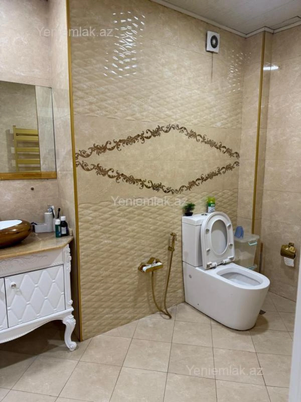 Satılır 3 otaqlı yeni tikili 134 m²