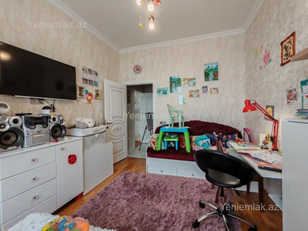 Satılır 3 otaqlı yeni tikili 90 m²