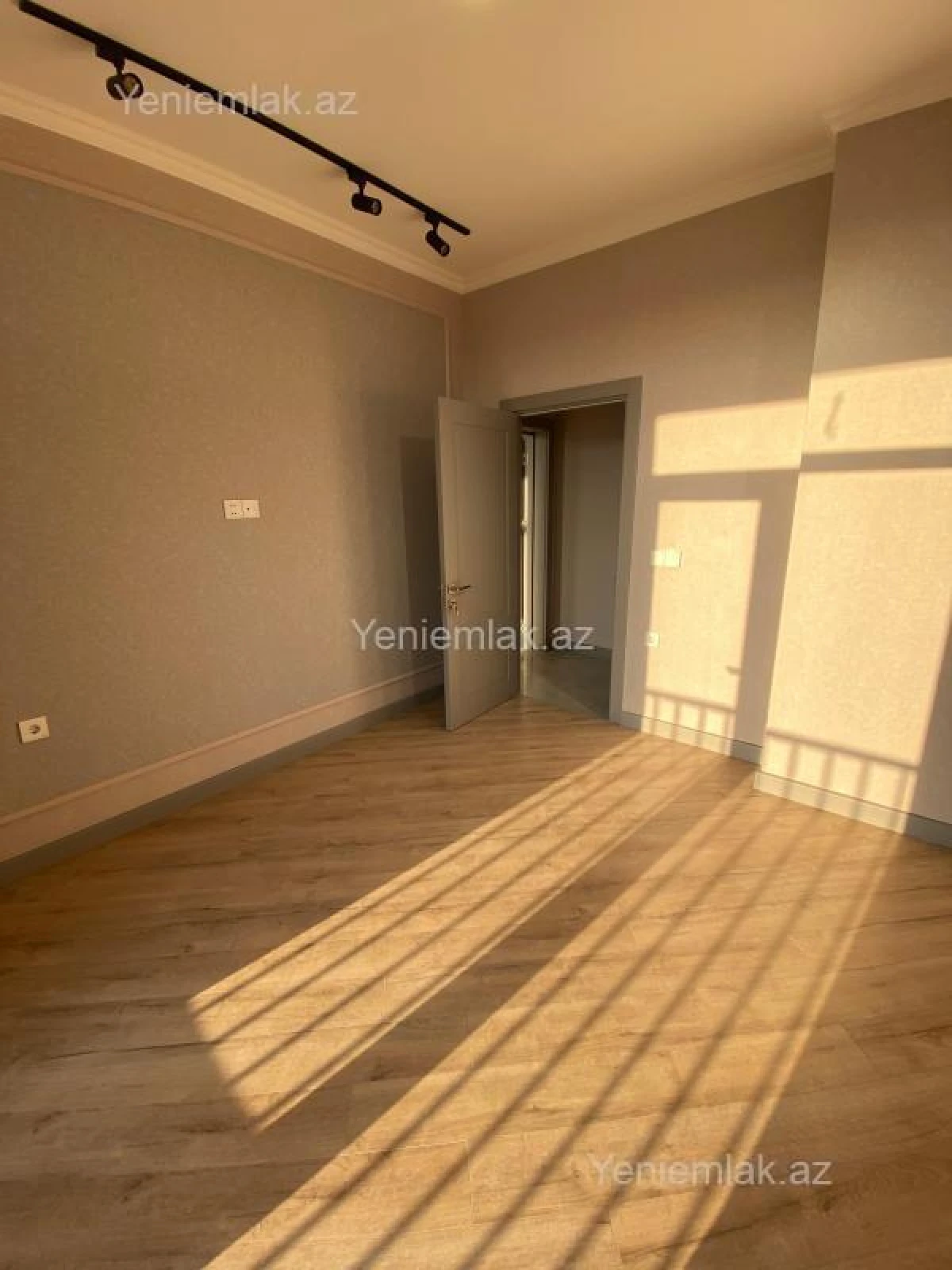 Satılır 2 otaqlı yeni tikili 65 m²