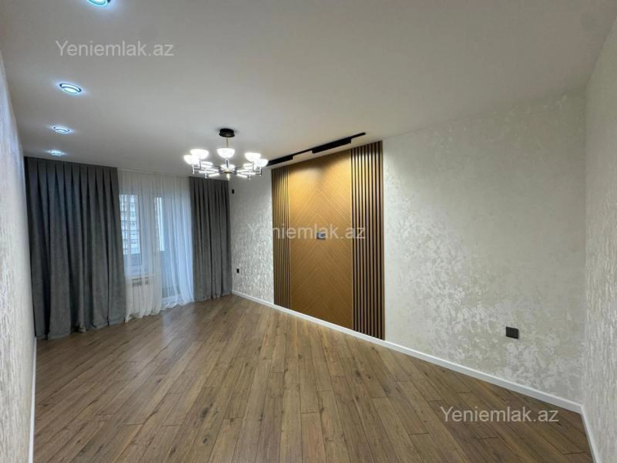 Satılır 2 otaqlı köhnə tikili 65 m²