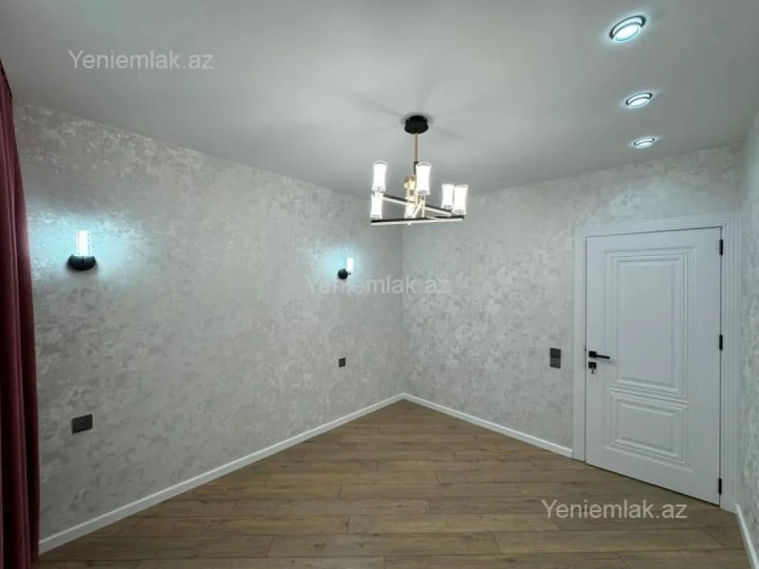 Satılır 2 otaqlı köhnə tikili 65 m²