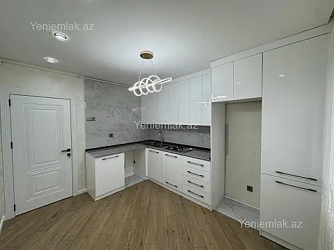 Satılır 2 otaqlı köhnə tikili 65 m²