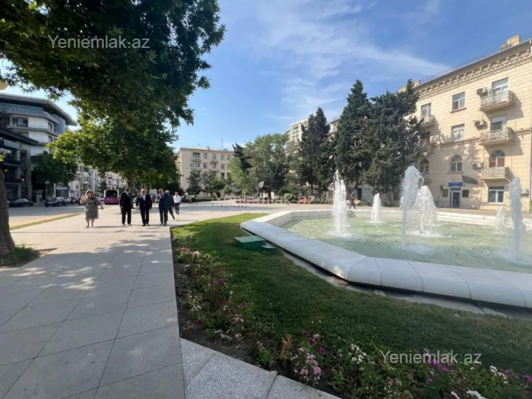 Satılır 3 otaqlı köhnə tikili 78 m²