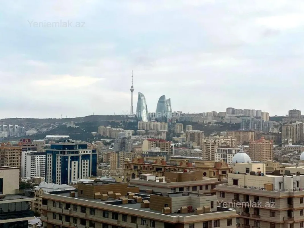 Satılır 4 otaqlı yeni tikili 225 m²