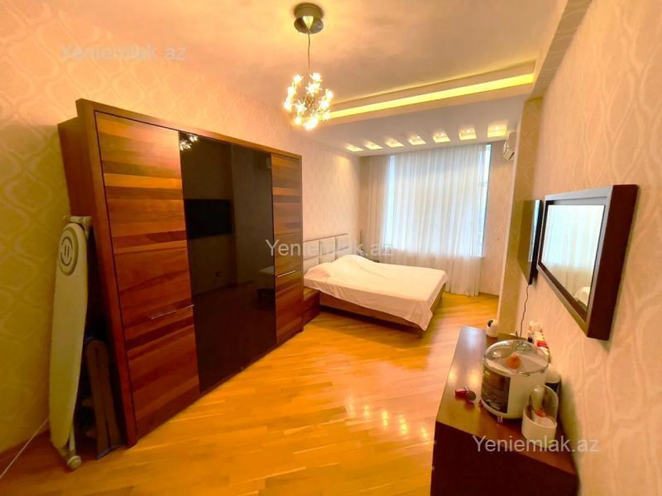 Satılır 4 otaqlı yeni tikili 225 m²