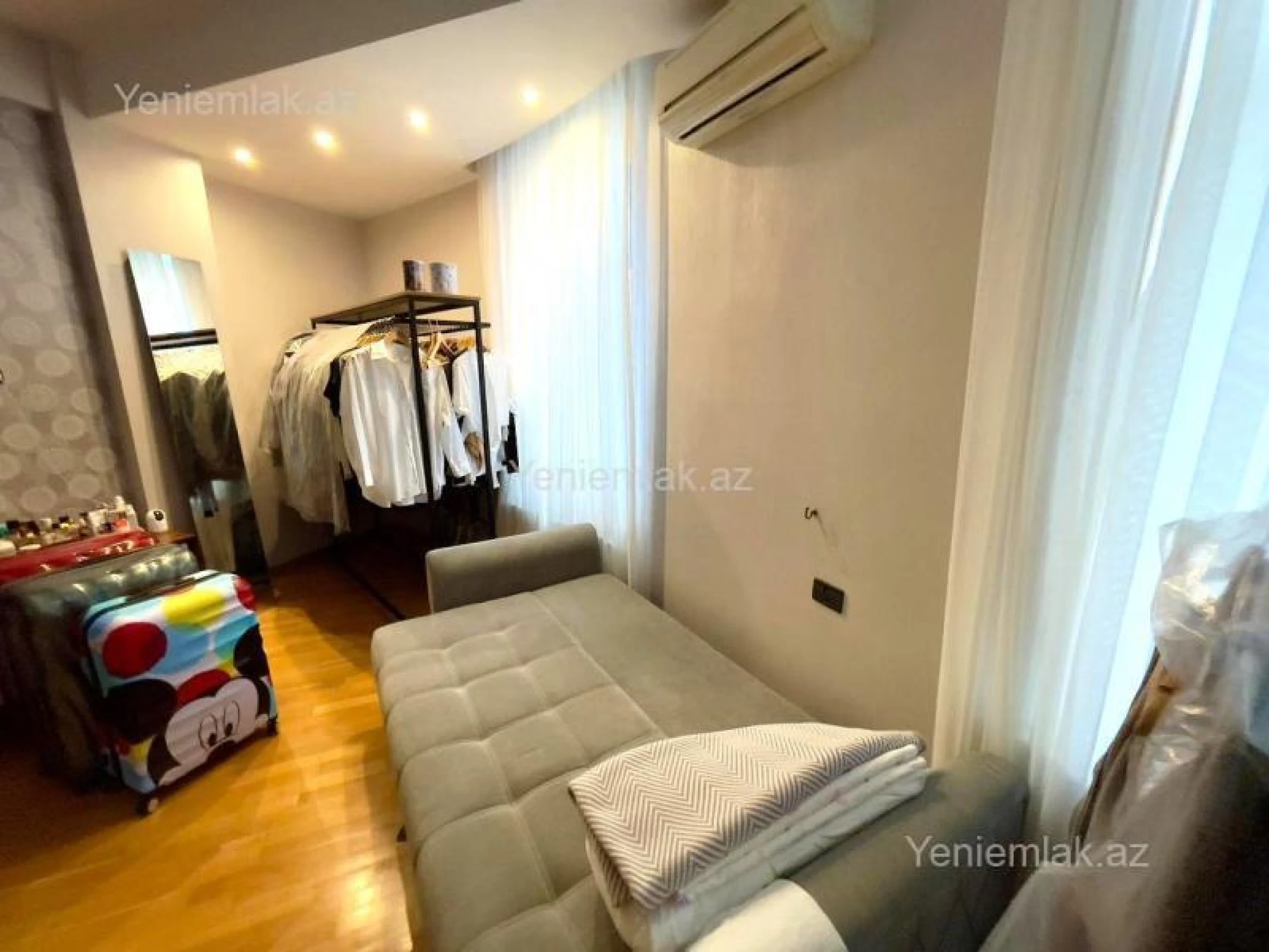 Satılır 4 otaqlı yeni tikili 225 m²