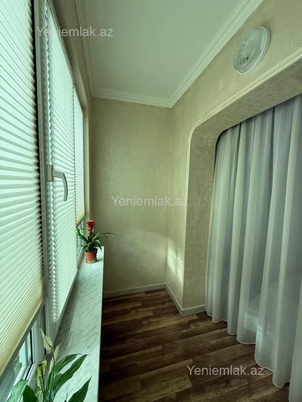 Satılır 3 otaqlı köhnə tikili 85 m²