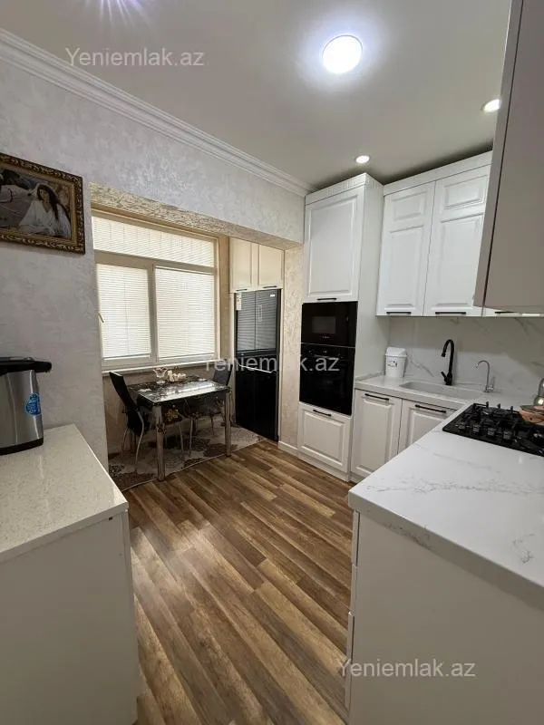 Satılır 3 otaqlı köhnə tikili 85 m²