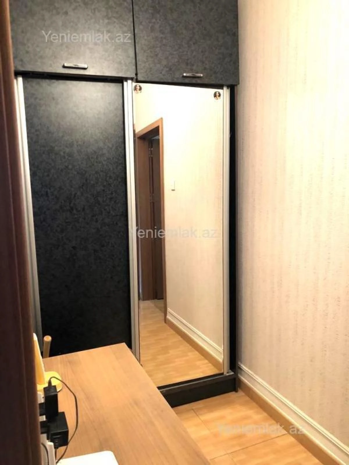 Satılır 2 otaqlı köhnə tikili 70 m²