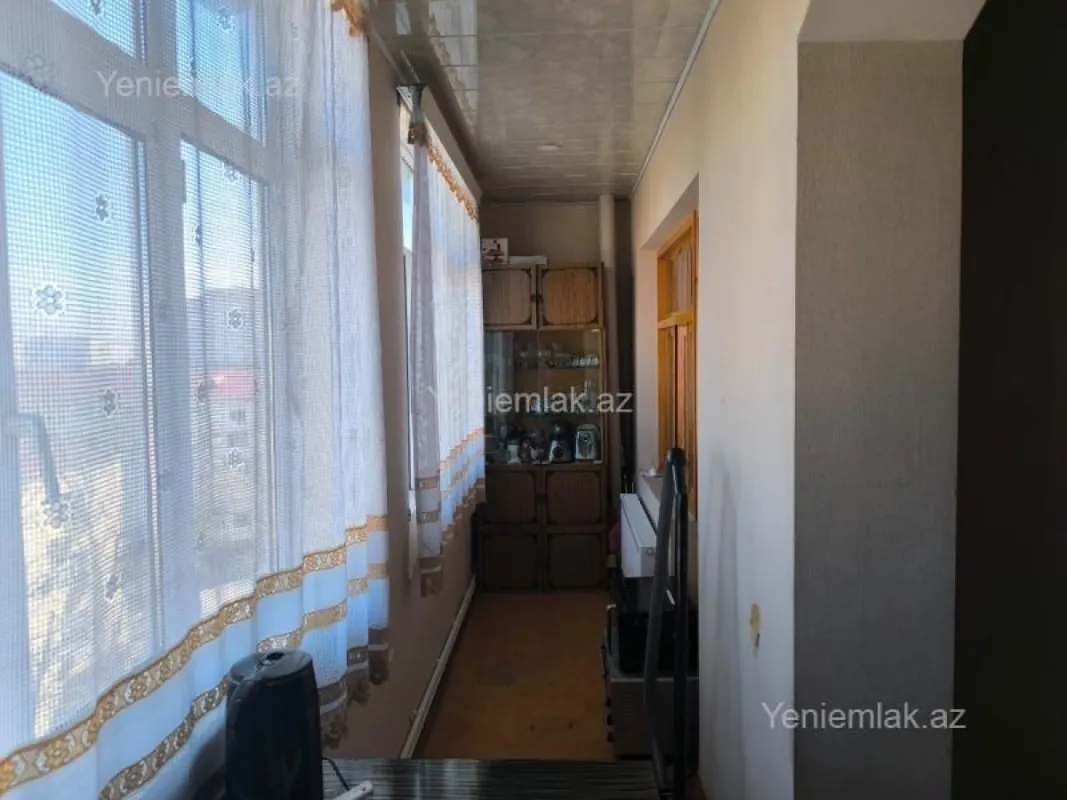 Satılır 3 otaqlı köhnə tikili 75 m²