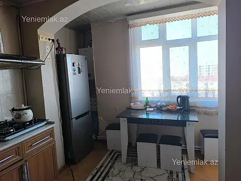 Satılır 3 otaqlı köhnə tikili 75 m²