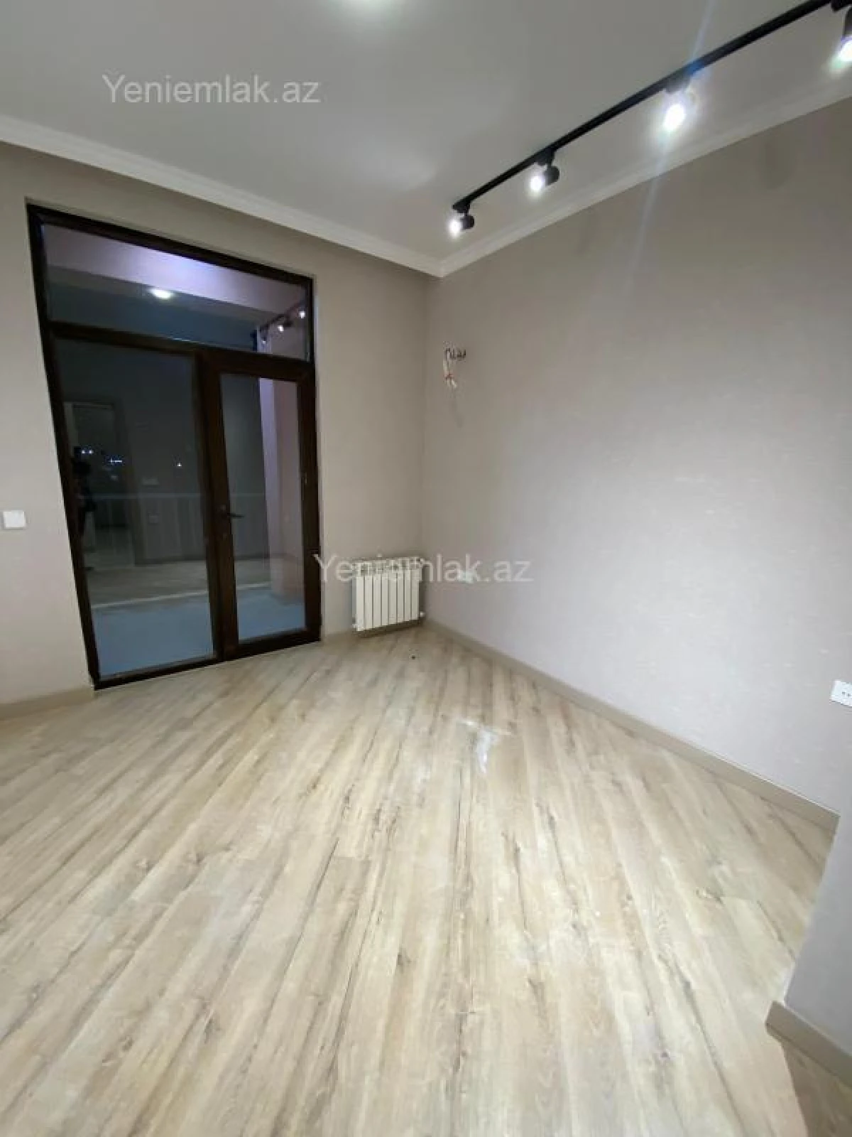 Satılır 2 otaqlı yeni tikili 65 m²