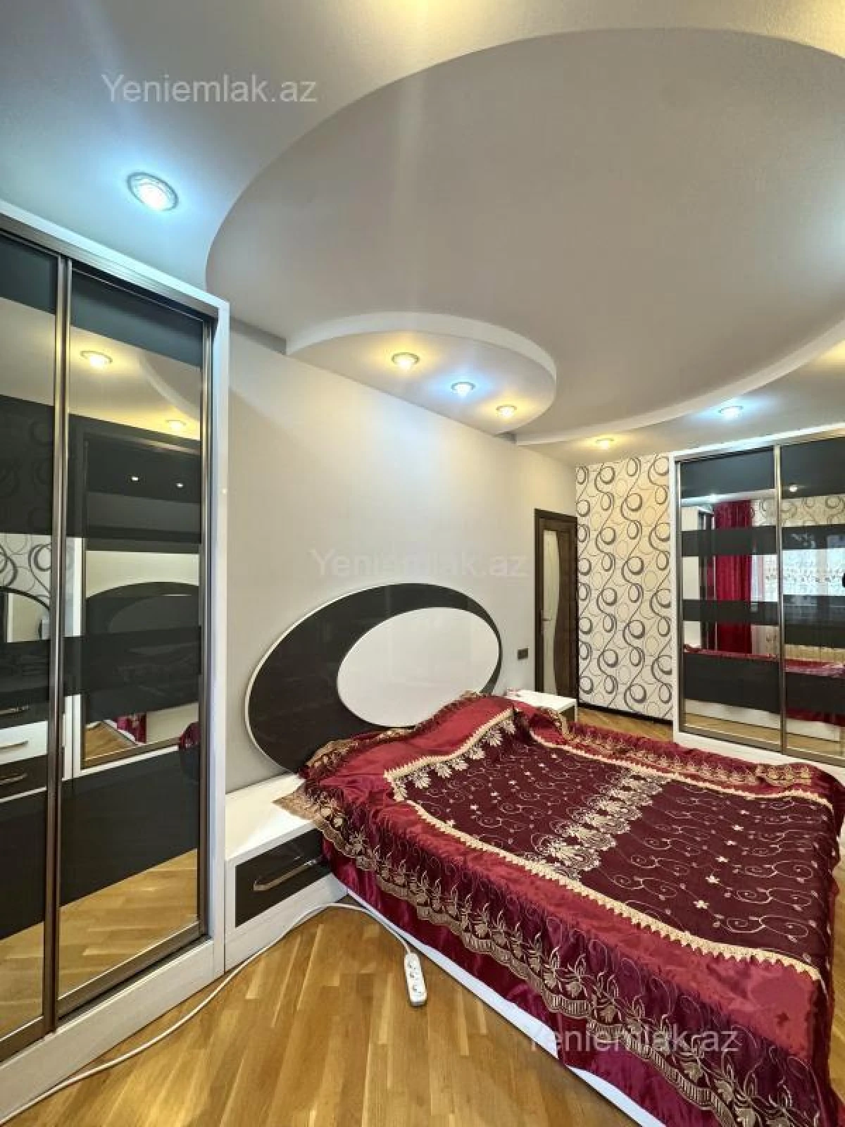 Satılır 3 otaqlı köhnə tikili 80 m²