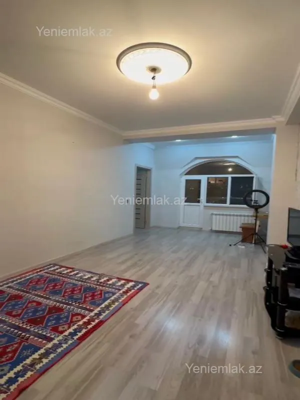 Satılır 3 otaqlı yeni tikili 75 m²