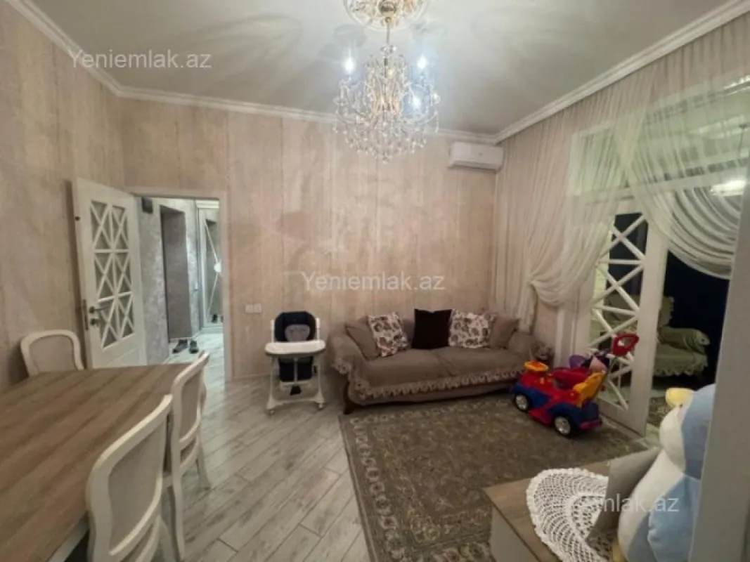 Satılır 2 otaqlı köhnə tikili 55 m²