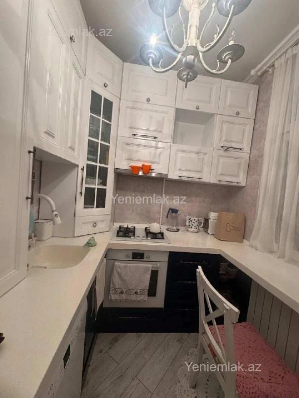 Satılır 2 otaqlı köhnə tikili 55 m²