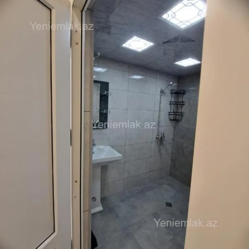 Satılır 2 otaqlı köhnə tikili 45 m²