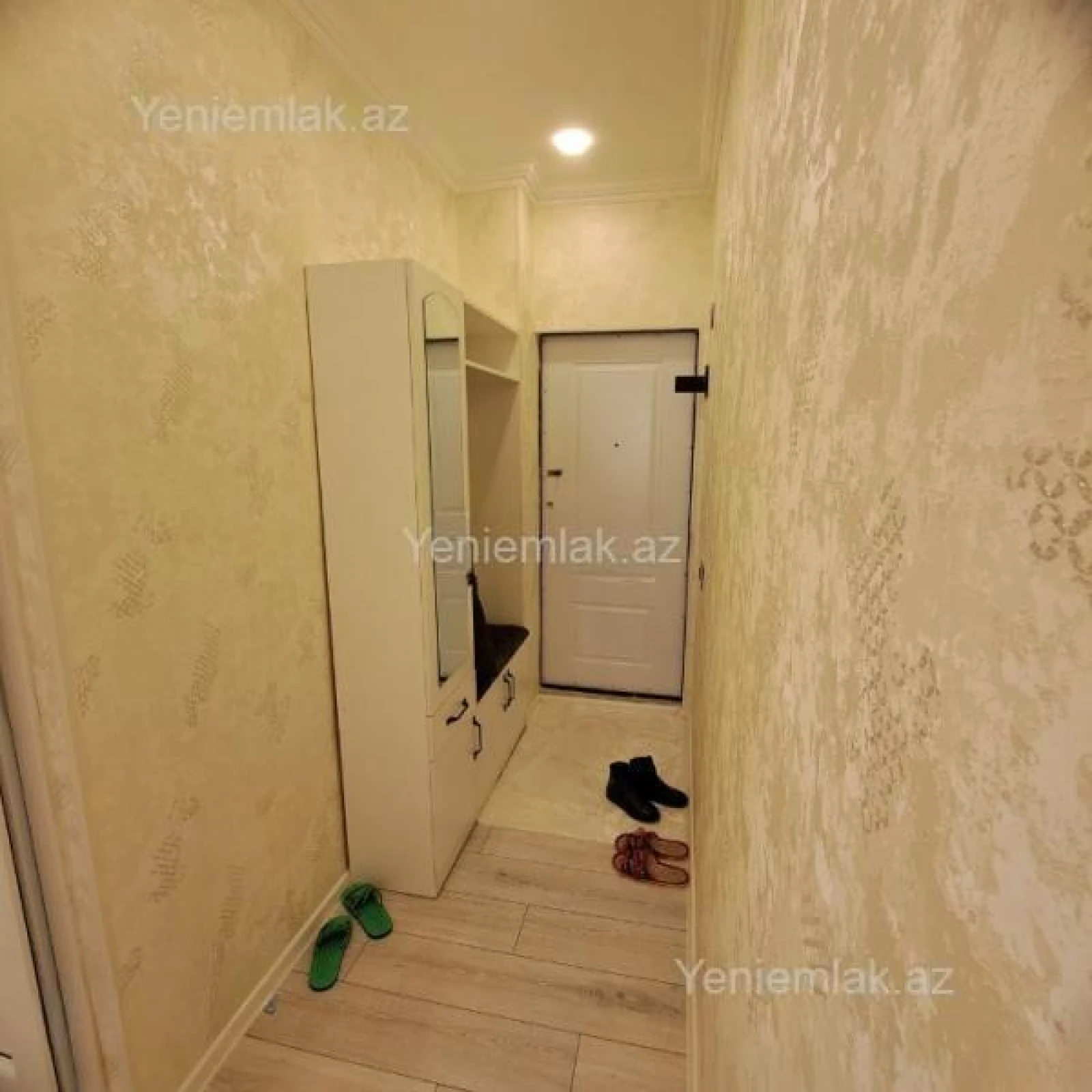 Satılır 2 otaqlı köhnə tikili 45 m²