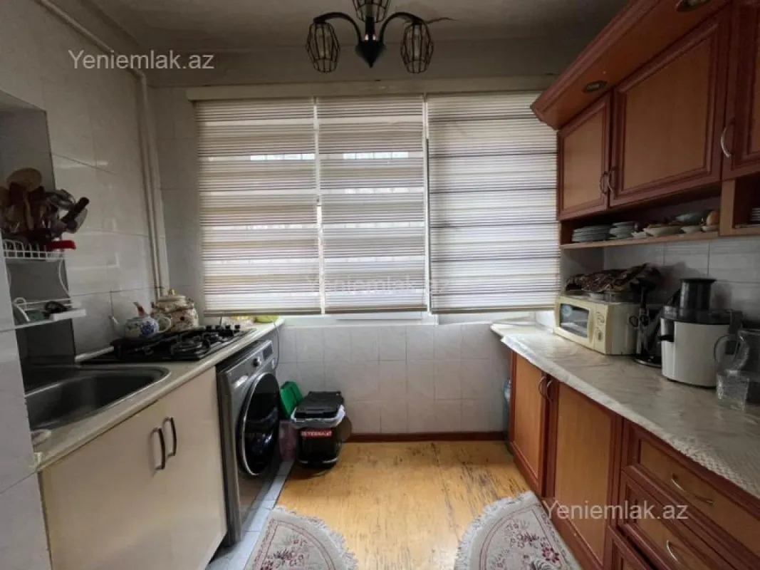 Satılır 3 otaqlı köhnə tikili 76 m²