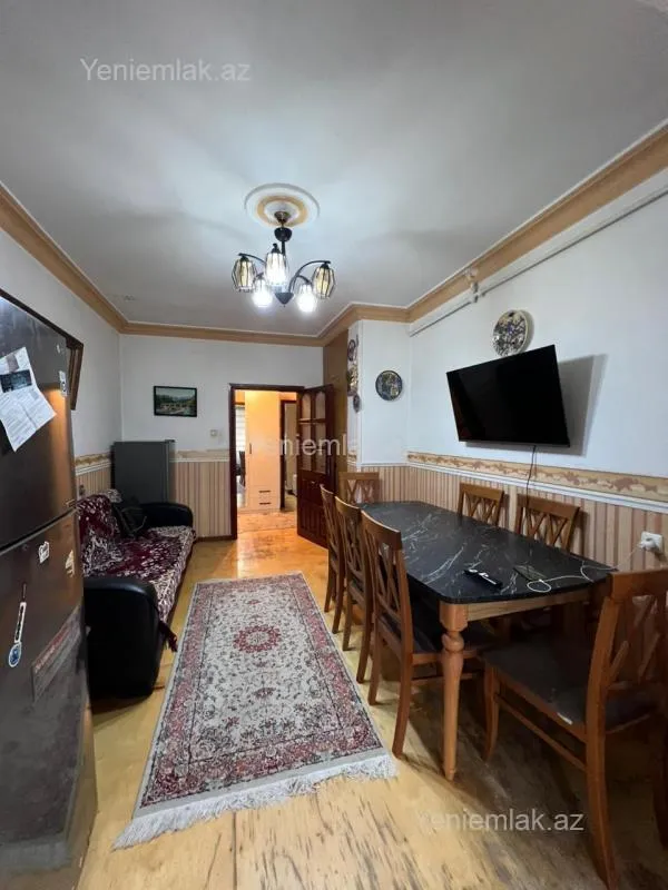 Satılır 3 otaqlı köhnə tikili 76 m²