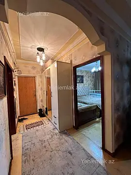 Satılır 3 otaqlı köhnə tikili 76 m²